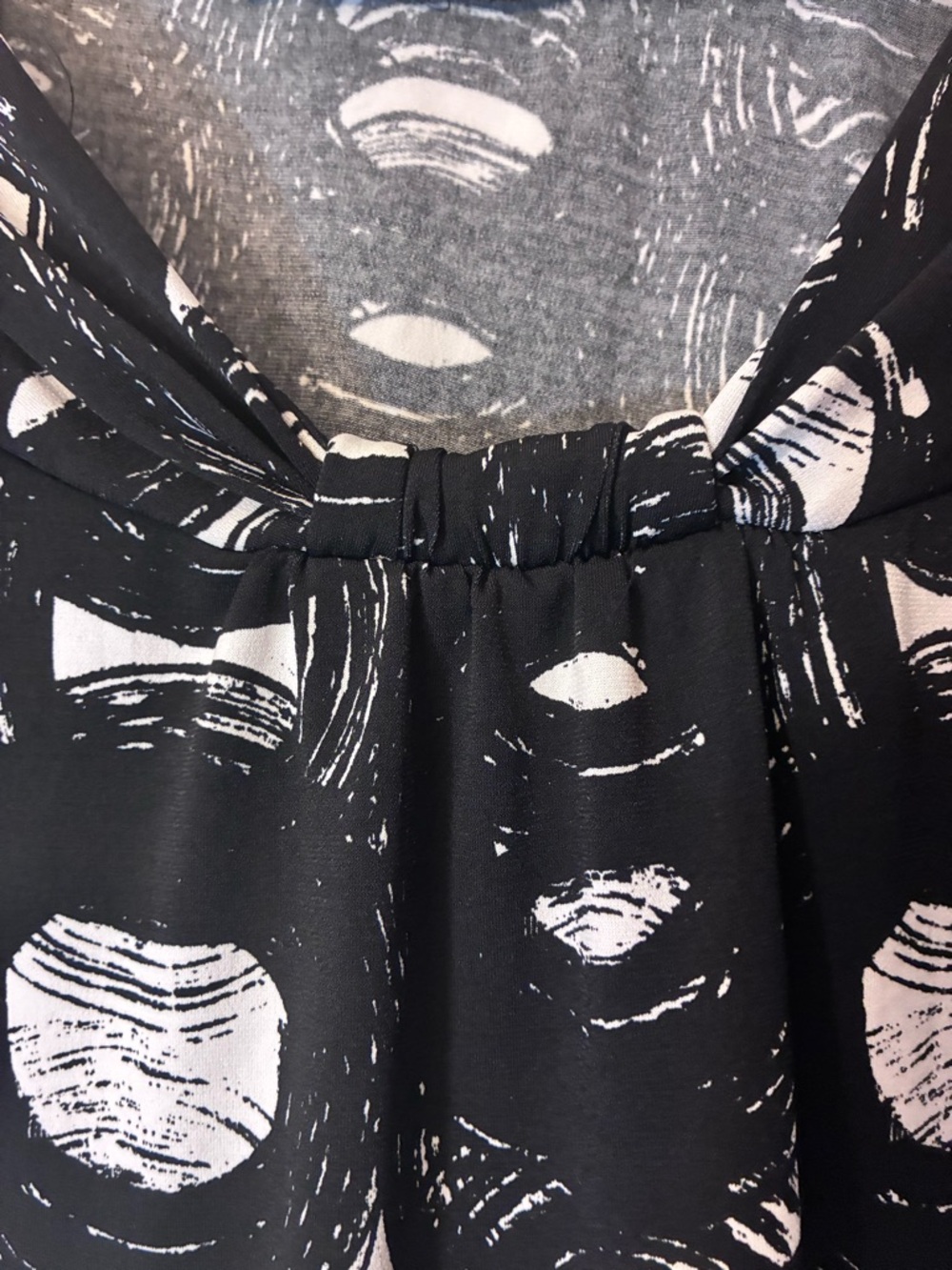 Rafaella Black and White Abstract Print Short Sleeve Top - Picture 2 of 3